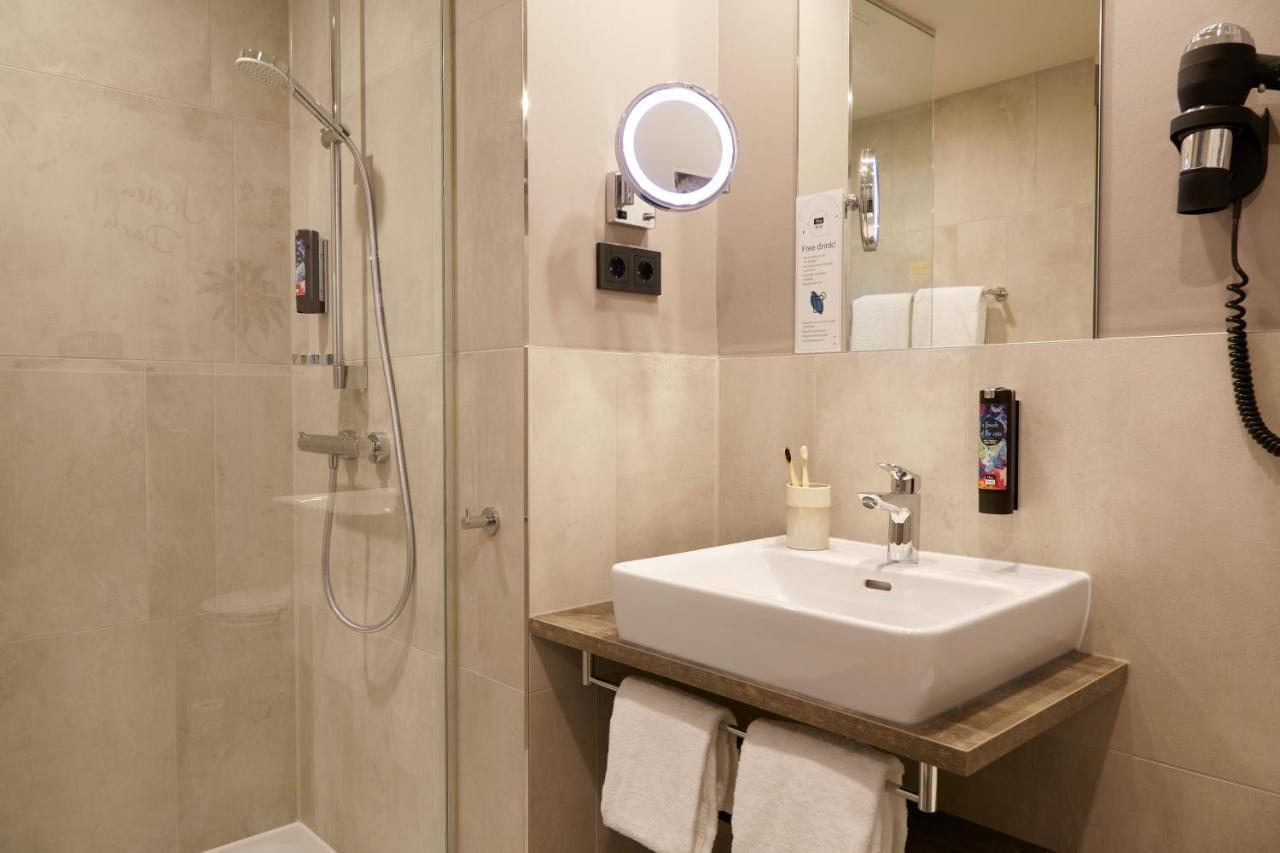 Holiday Inn - The Niu, Hub Dusseldorf Messe By Ihg Exterior foto