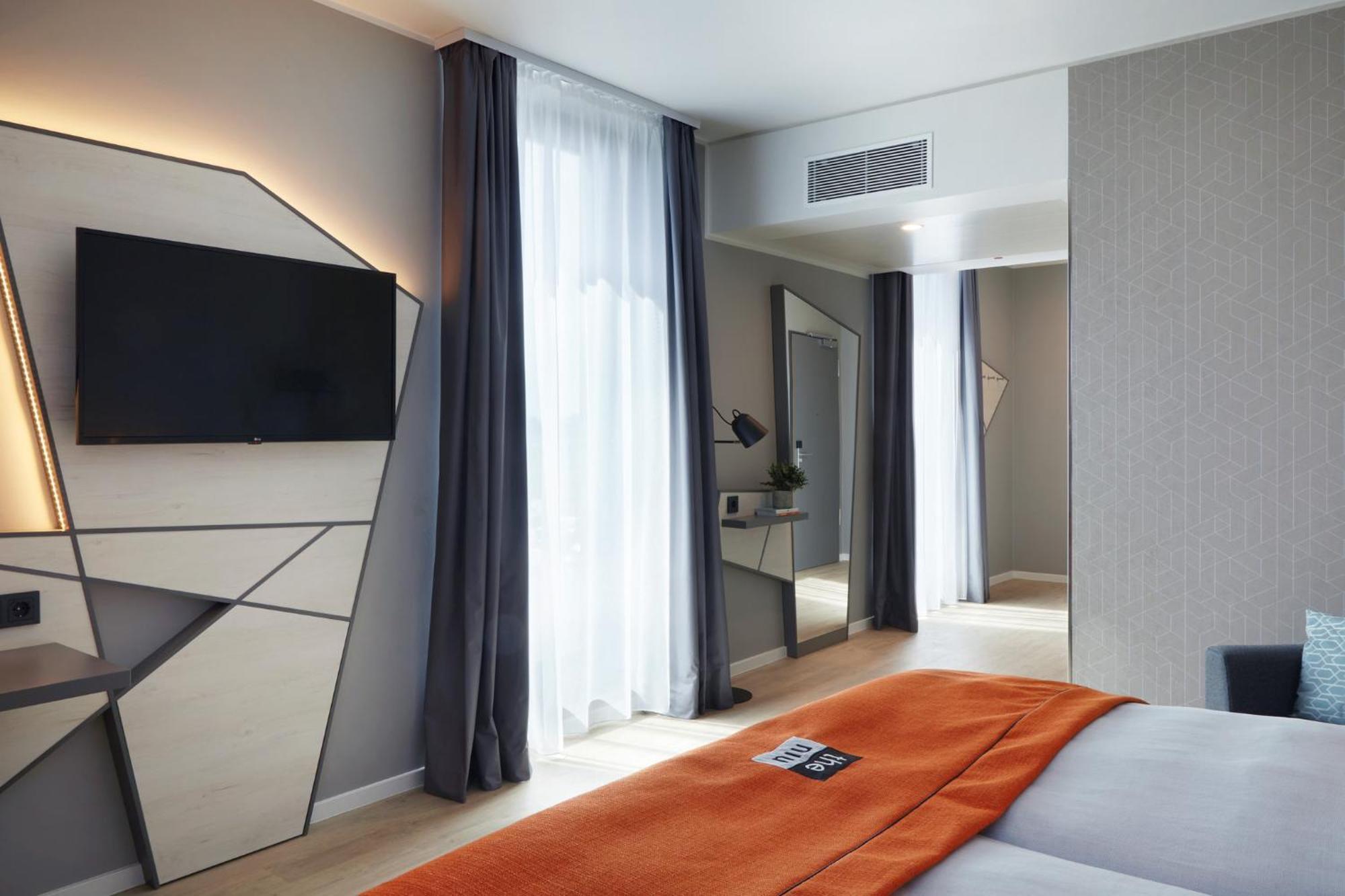 Holiday Inn - The Niu, Hub Dusseldorf Messe By Ihg Exterior foto
